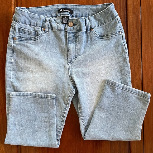 d.jeans - Picture 1 of 2